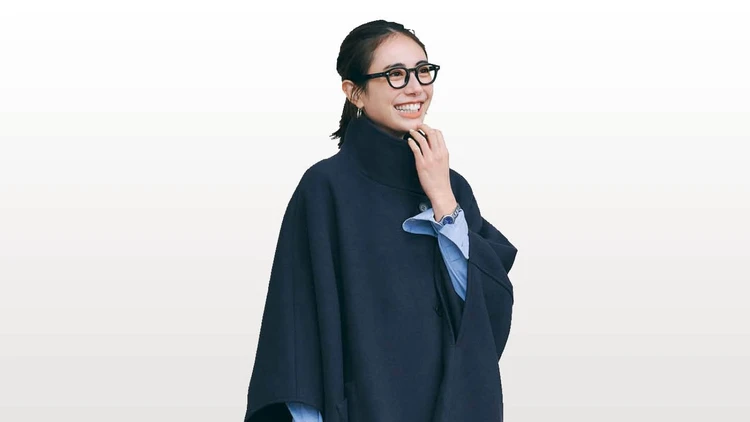 【アウターコーデ】人とかぶらず今っぽさを演出するポンチョコート【BAILA今日のコーデ】