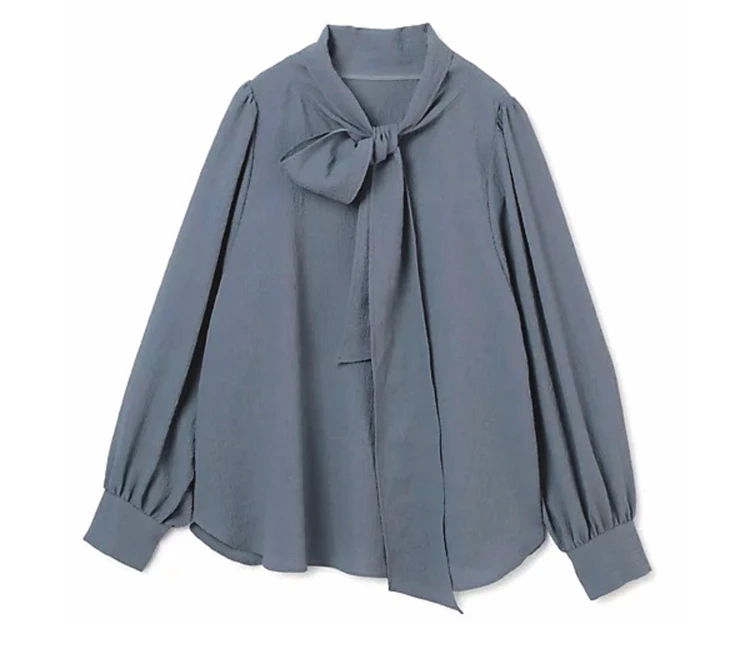 エムセブンデイズ【徳原文子さんコラボ】【洗える】シボ感ボウタイブラウス ¥17,600 BLUE GRAY