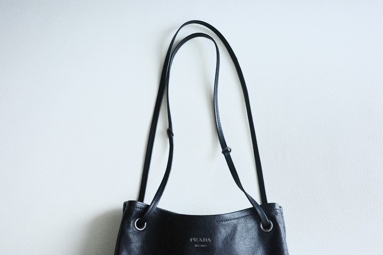PRADA　プラダ　ルート ラージ　ブラック　ストラップ