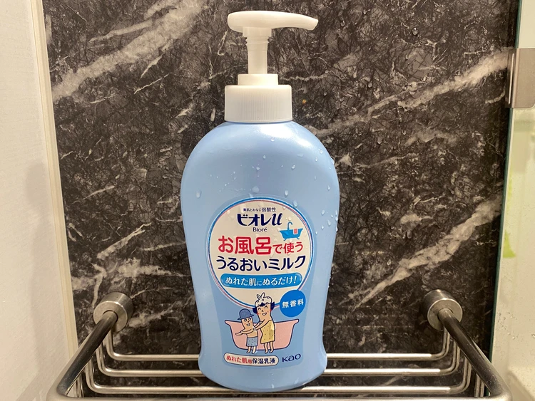 お風呂で使う うるおいミルク  ビオレuの写真