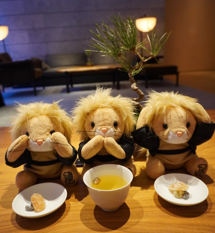 【リッツ・カールトン日光】見ざる言わざる聞かざるのライオンのぬいぐるみ