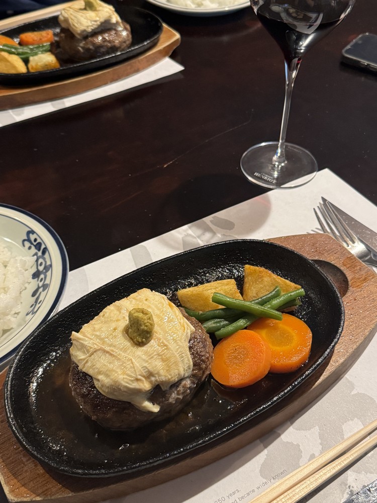 湯波ととちぎ牛を使ったハンバーグ