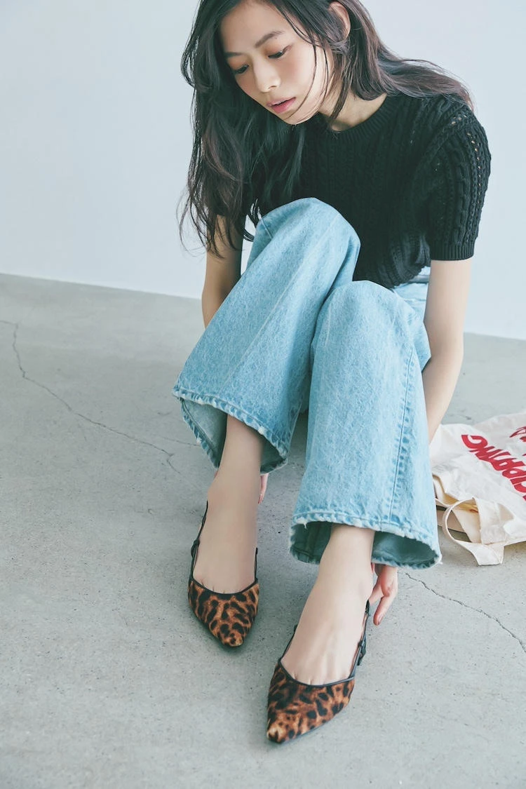 【大人女子向け】「レオパード柄」アイテム7選! シューズやバッグで取り入れて品と華やぎとトレンド感を。