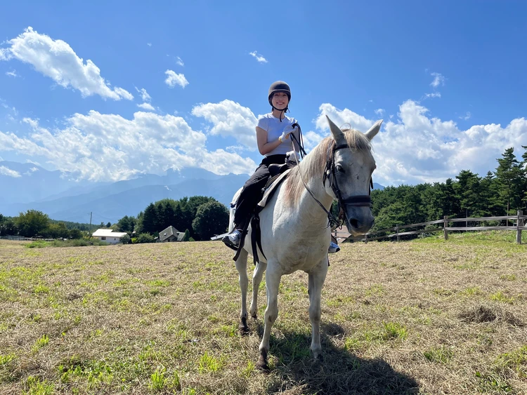 大自然に囲まれて楽しむ乗馬体験。初心者でも安心