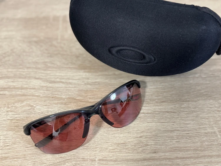 Oakley - オークリー    サングラス　　OAKLEY    ゴルフ OAKLEY（オークリー）ゴルフ専用のサングラス-PRIZM特集