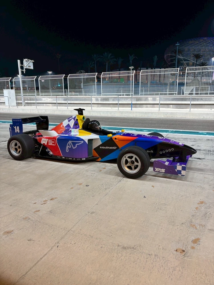 アブダビで夢のレーシング体験!Formula Yas 3000レポート_1