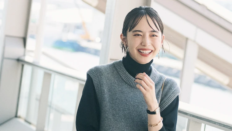 井桁弘恵さん登場!秋冬に活躍する「ニットベスト」着回し4コーデ