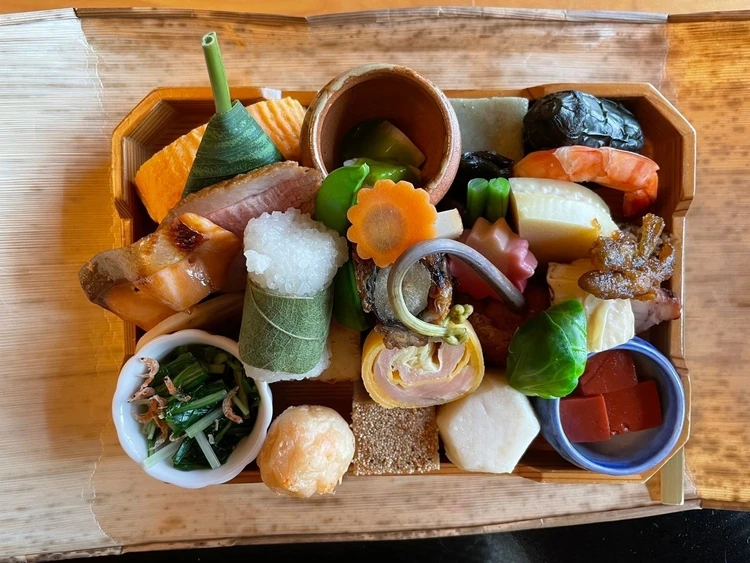 辰巳屋の京弁当 宇治丸弁当 約30種のおばんざい