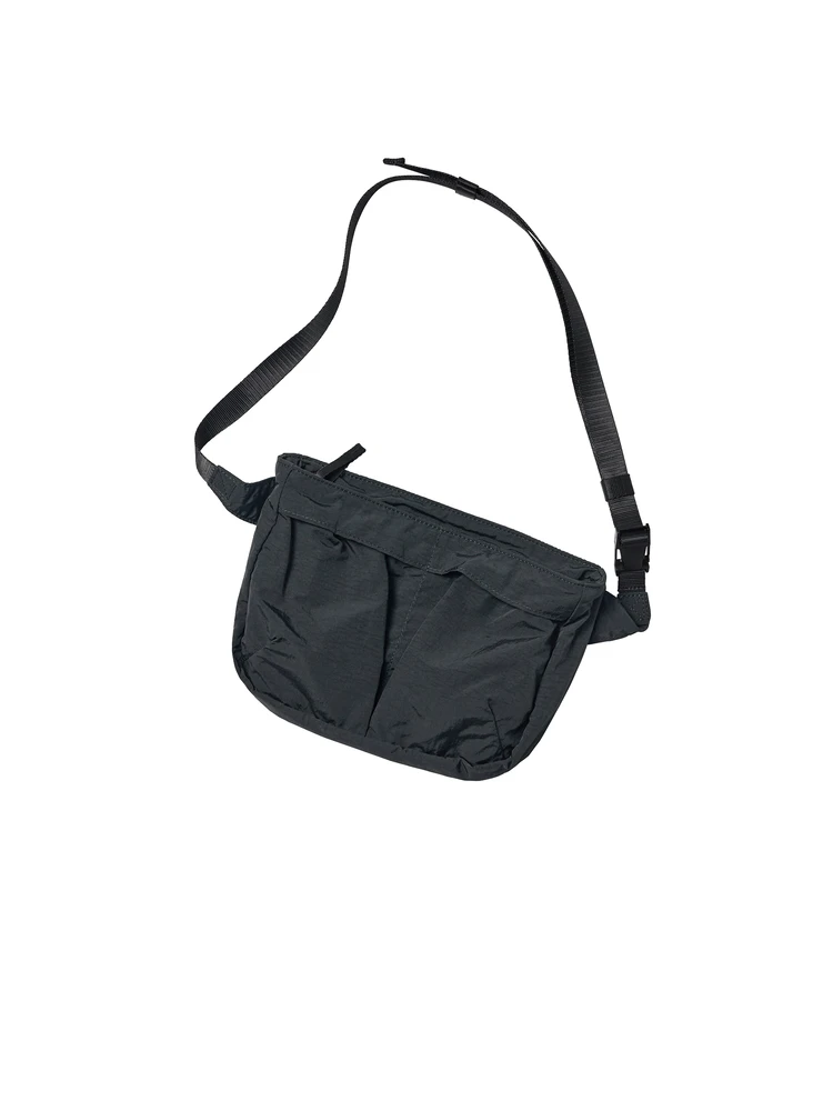 ユニクロ ユー　パッカブルクロスボディバッグ￥1990