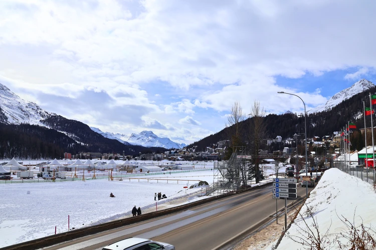 【世界遺産】車窓が美術館！ベルニナ急行で巡る色のコントラストと絶景旅【イタリア⇔スイス】_14