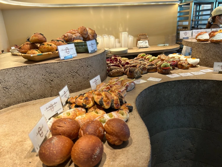 「daco」ってどんなお店？アダムダコタンの姉妹店で見つけた絶品ドーナツとパン_3