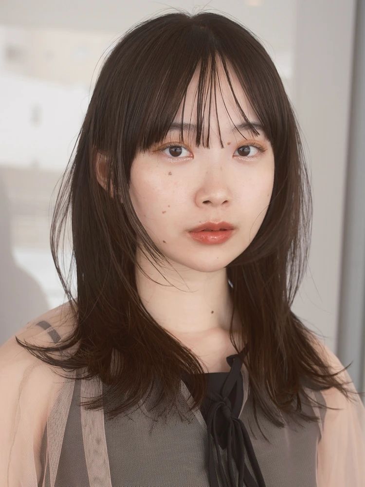 30代 髪型・ミディアムの正面