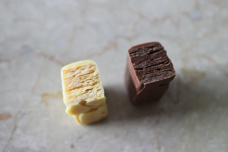 シュガーコートミルフィーユ　メリーチョコレート　夏チョコ　断面