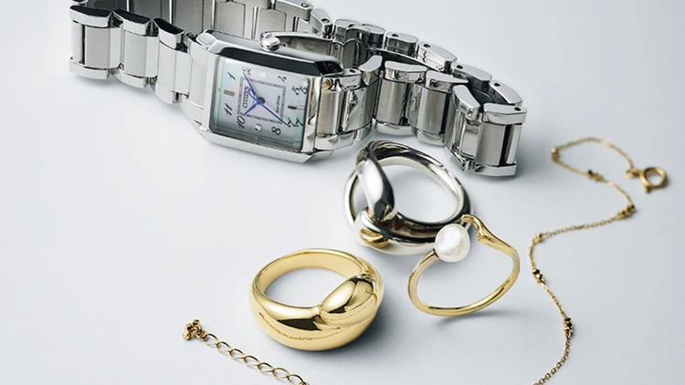 時計×アクセサリーの組み合わせで迷わない! “私らしさ”を託せる、ON・OFF別「定番セット」のつくり方