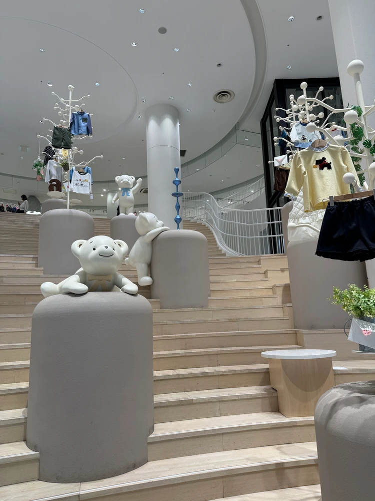 【ファミリア神戸本店】店内
