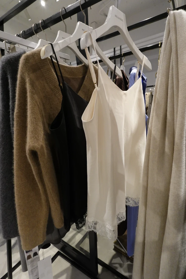 MICA＆DEAL　マイカアンドディール　2026　秋冬　展示会　レース　キャミソール　レイヤード