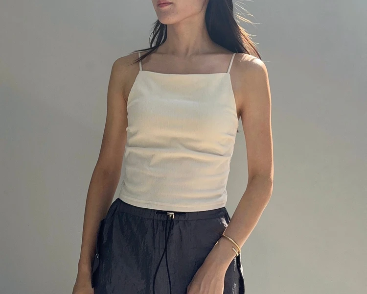 【GU】¥1,290の"ベロアトップス"で始める、残暑の秋支度_5