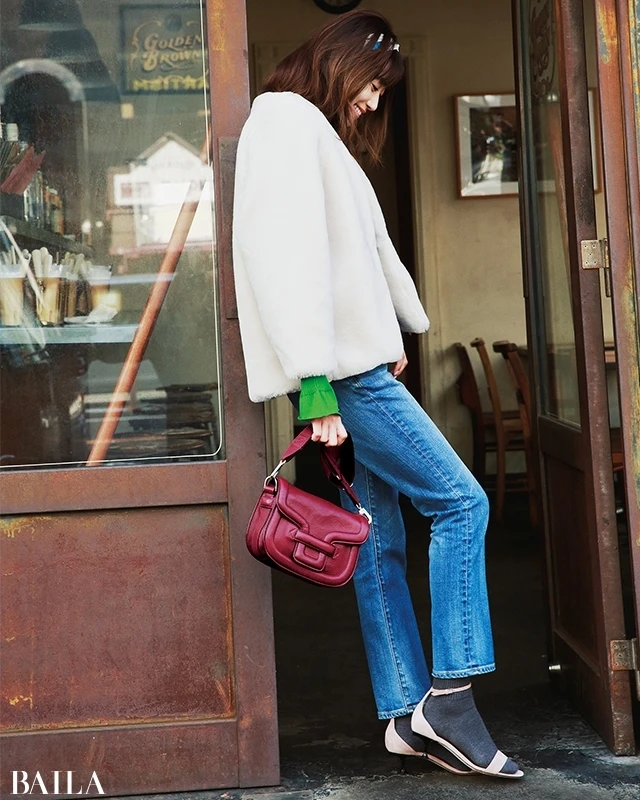 上品な甘さをくれる白を、チャーミングにきかせて