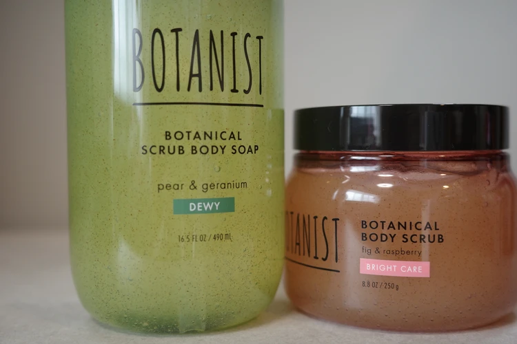 BOTANIST スクラブボディソープ&ボディスクラブ
