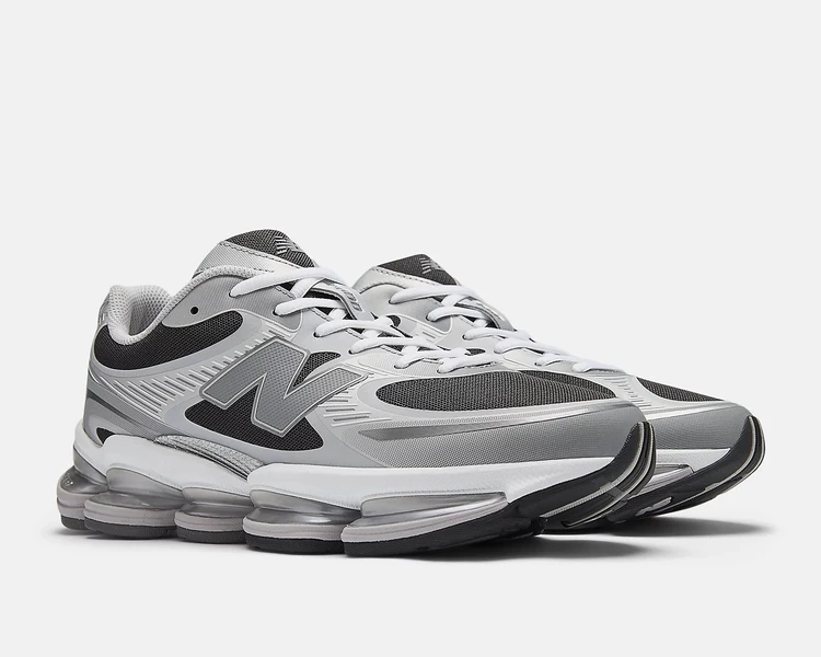 ニューバランス　Abzorb 2000　SILVER METALLIC with FADED BLACK