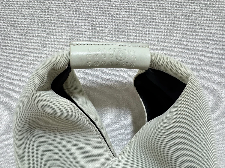 〈エムエム 6 メゾン マルジェラ〉MM6 Maison Margiela for BEAUTY&YOUTH