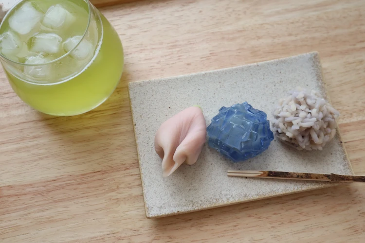 初夏 手土産　ビジネス　友人　絶対に喜ばれる　スイーツ　和菓子　都内　買える　日本橋　長門　季節　生菓子