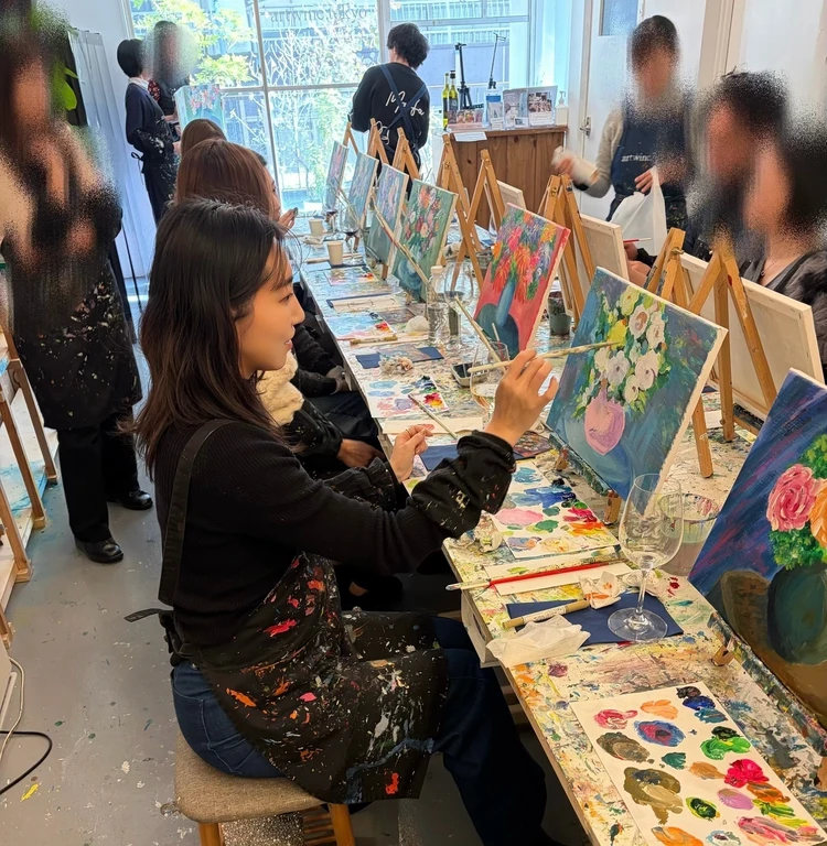 心を整える3時間。ワイン片手に絵を描くアート体験【artwine.tokyo】_8