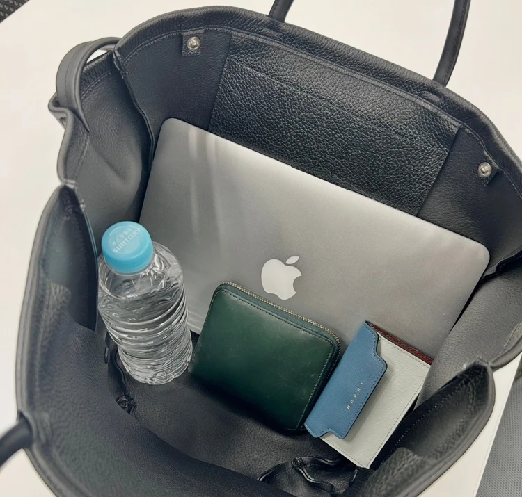 ペットボトルもPCも余裕で入る! 通勤トートバッグの最適解を『MARROW』で発見【エディターズピック】