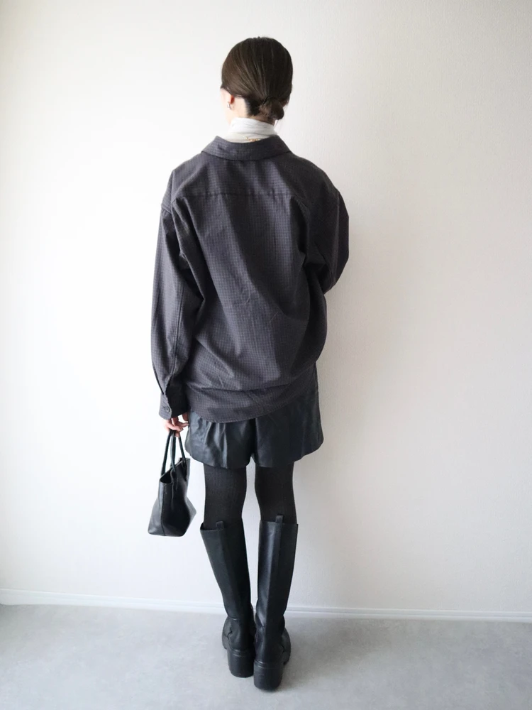 オリエンタルトラフィック　Oriental Traffic　黒　ブーツ　ロング　厚底　サイドゴア　ユニクロ　MIX　1月　コーデ　後ろ