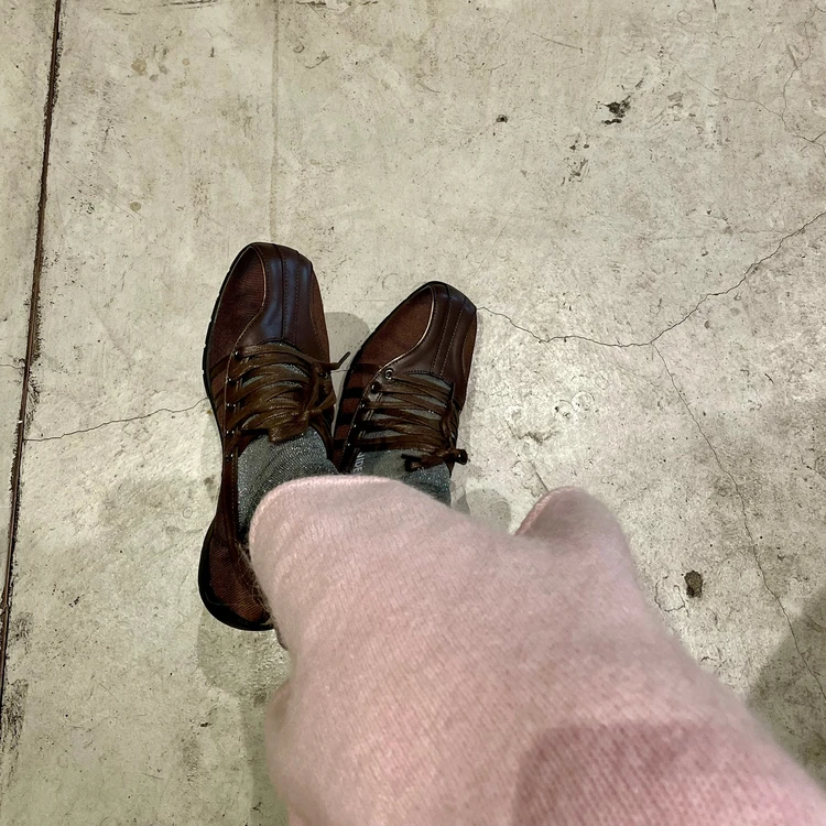 バレエシューズ感覚で合わせたい薄型スニーカー　サイズ感・履き心地・コーデ　＃スニーカー部_3