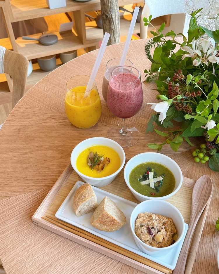エノーク 美と健康 養生カフェ スムージー 表参道カフェ