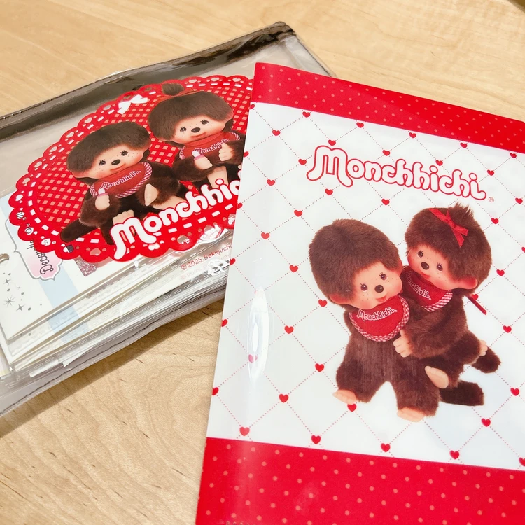 モンチッチのクリアファイルとビニールポーチ