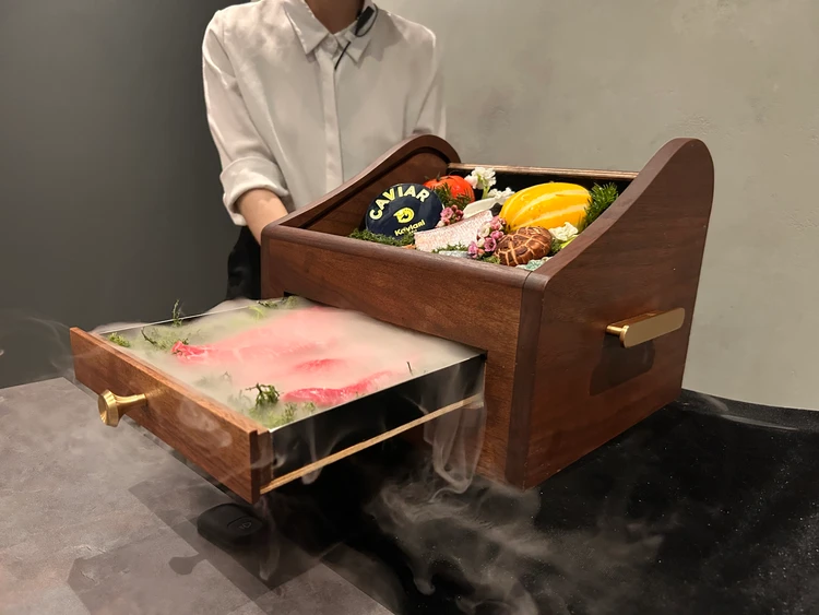 【韓国最新グルメ】今ソウルでブームの「韓牛オマカセ」の名店「Woosoo」完全レポート！_1