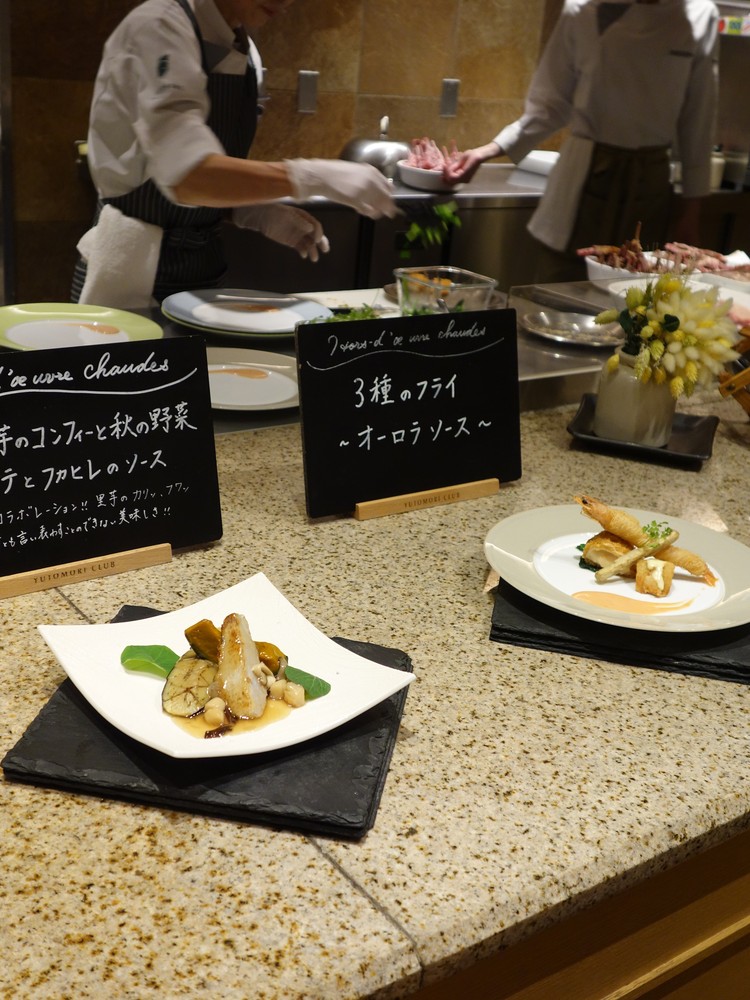 ゆと森倶楽部 シェフがその場で調理するフリーオーダーディナーの料理