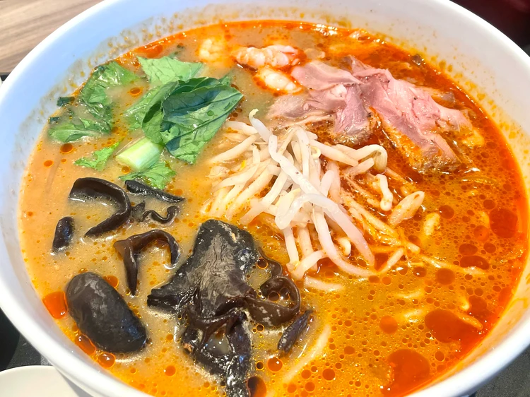 【デニーズ】ファミレスとは思えない!本格「麻辣湯麺」を食べてみた_4