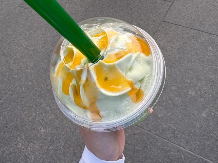 もう飲んだ？ スタバ30th復刻 THE フラペチーノ of メロン of メロン_3