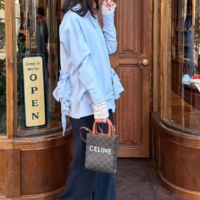 長く愛用。やっぱり使いやすいセリーヌのミニトートバッグ_2