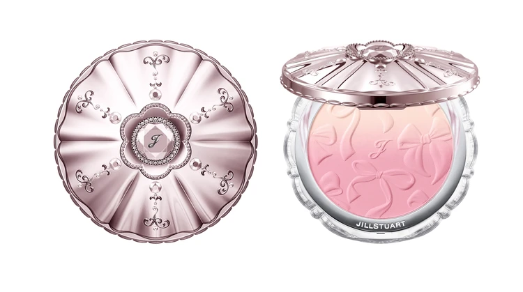 2025　クリスマスコフレ　ジルスチュアート　パステルペタル ブラッシュ リボンファッションショー　全1色（106） ￥4620（2025年11月14日数量限定発売） ＊2025年11月7日より予約開始