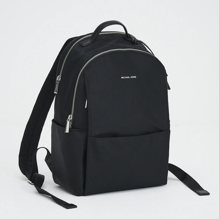 人気ブランドの通勤バッグにA4書類＆PCほか通勤アイテム全部入れてみた（写真）_0