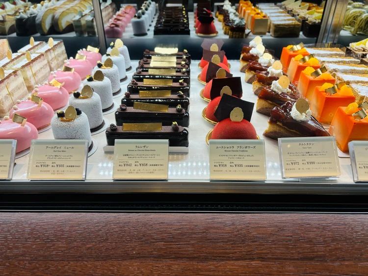 八芳園のケーキ