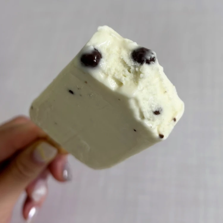 「viyott（ビヨット）」アイスを実際に食べた様子