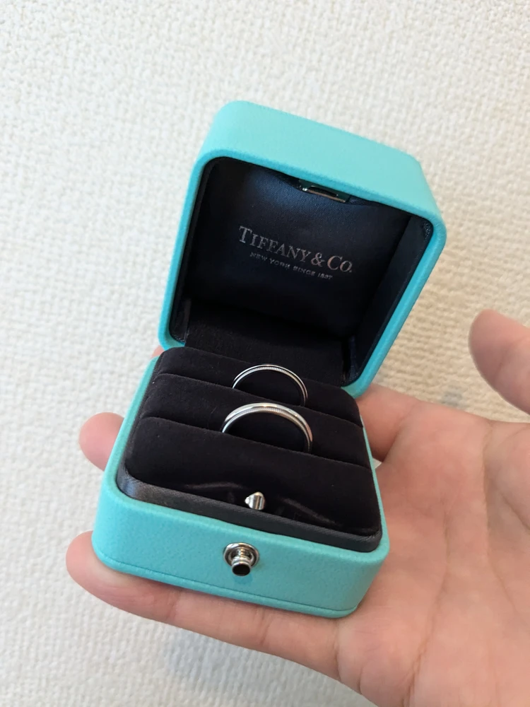 【Tiffany & Co.】骨スト・ブルべ冬のアラサー夫婦がティファニー「ミルグレイン バンド リング」を選んだ理由#結婚指輪_2_3