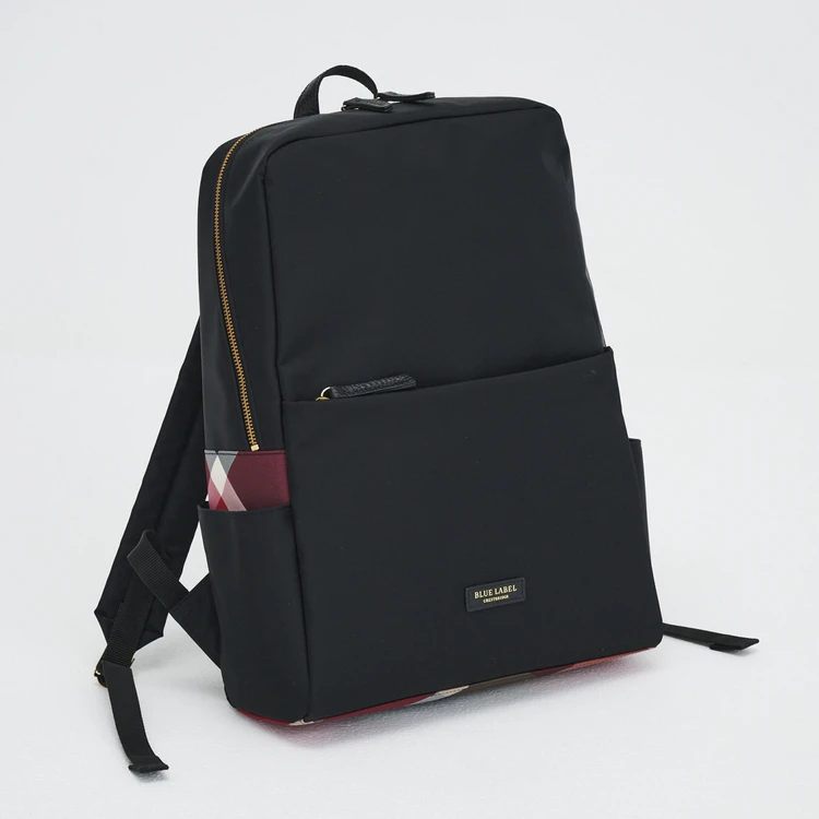 人気ブランドの通勤バッグにA4書類＆PCほか通勤アイテム全部入れてみた（写真）_0