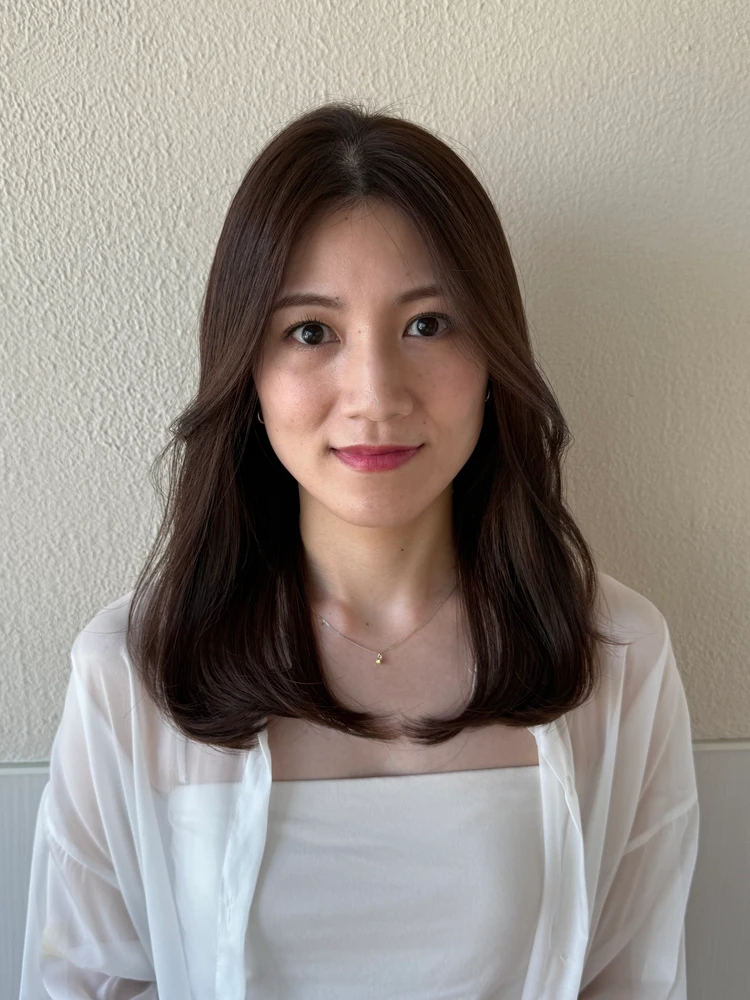 30代 髪型・ミディアムの正面