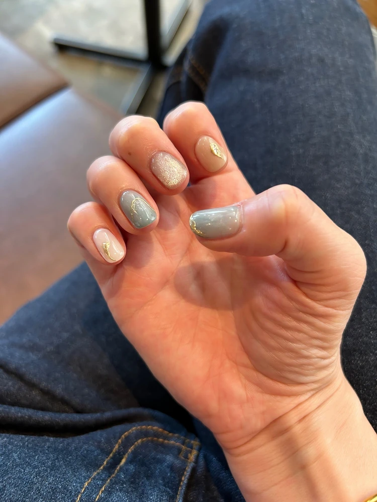 ラメ×マグネット ネイル写真 ニュアンス