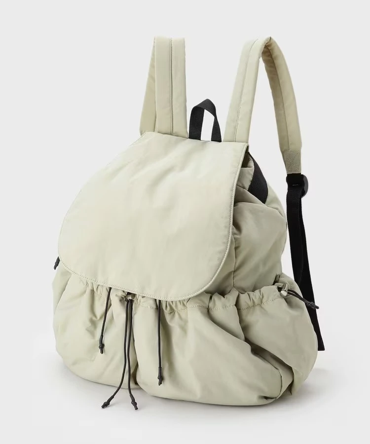 インディヴィ ギャザーフォルムリュック ¥6930 オリーブグリーン