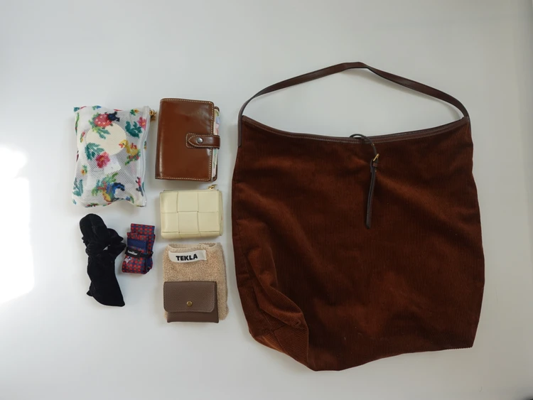 ZARA コーデュロイ調トートバッグ