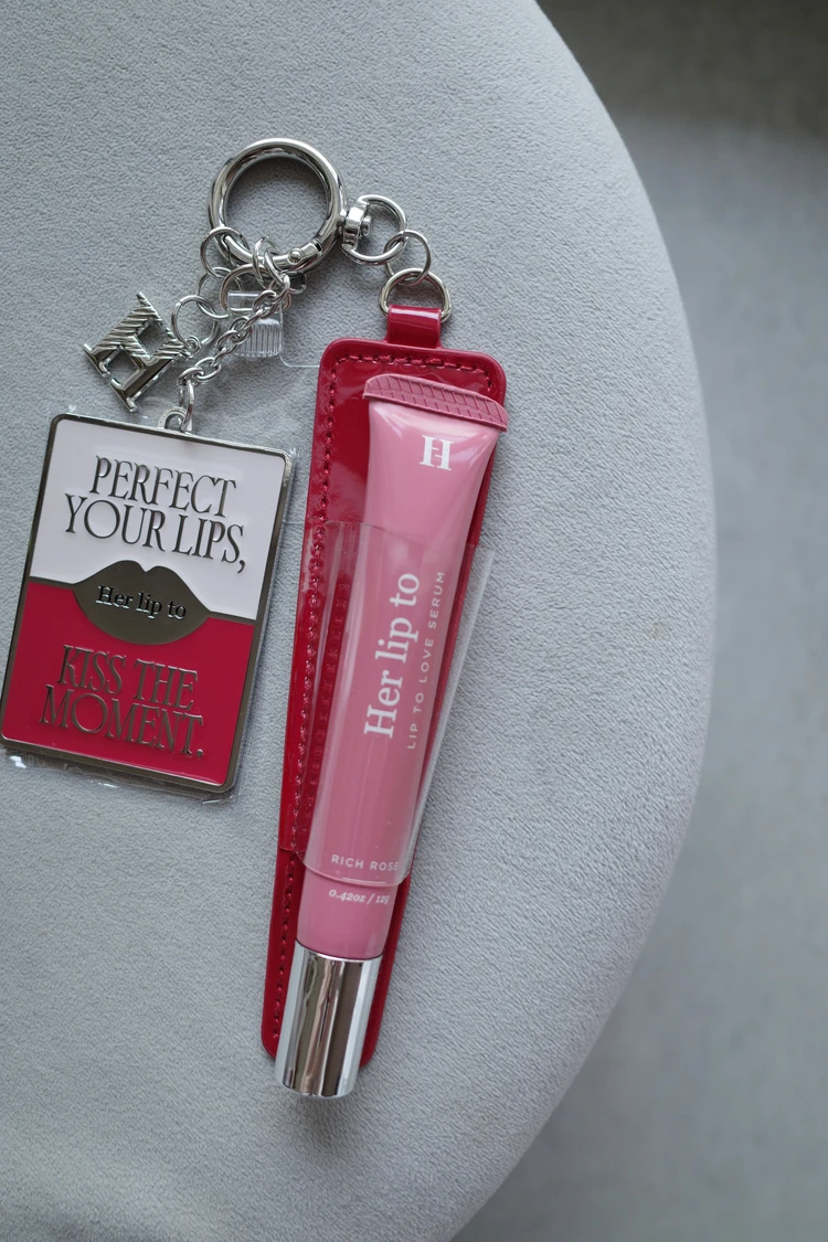 LIP TO LOVE SERUM チャーム
