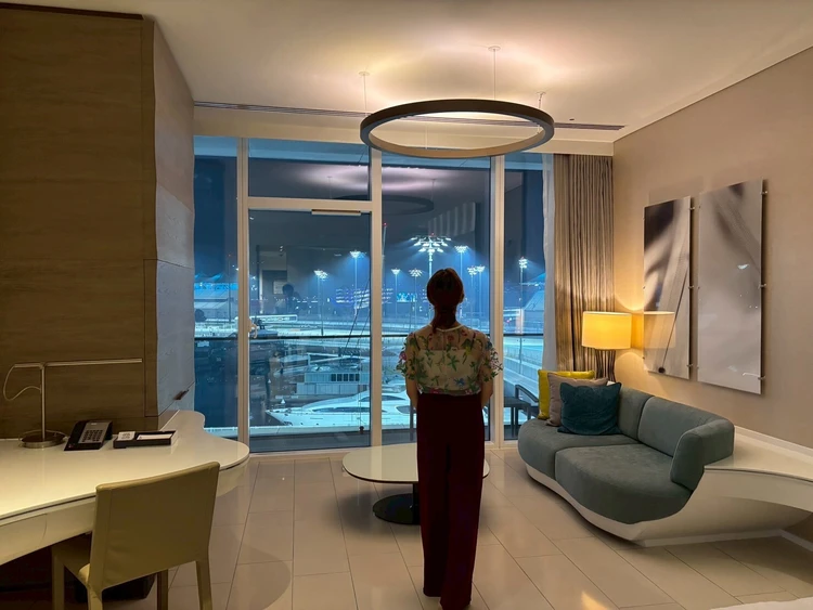 【アブダビ旅レポ】サーキットの中に泊まれる！？Wホテルで過ごす非日常体験_2