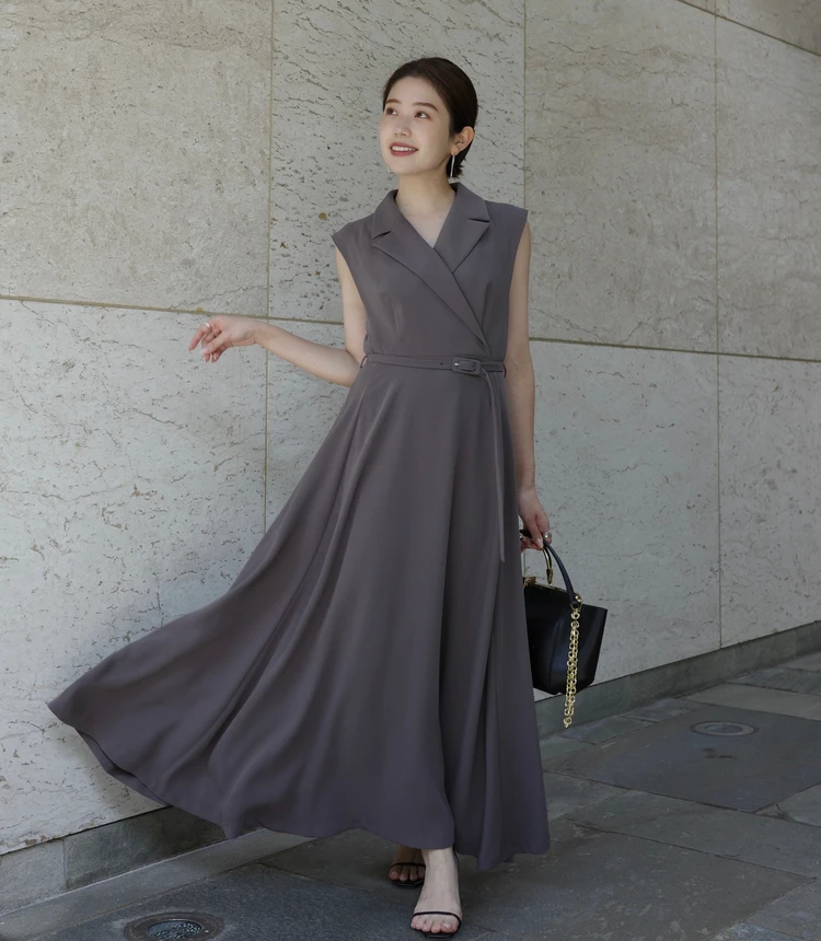 アニュアンス ダブルサテンテーラードフレアワンピース 着用画像